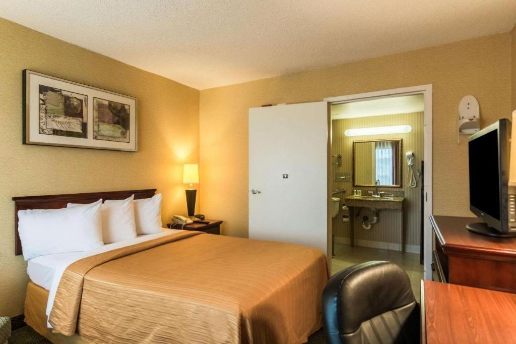 Quality Inn Manassas Exteriör bild