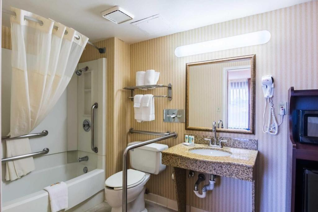 Quality Inn Manassas Exteriör bild