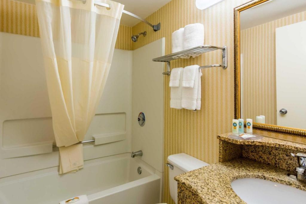 Quality Inn Manassas Exteriör bild