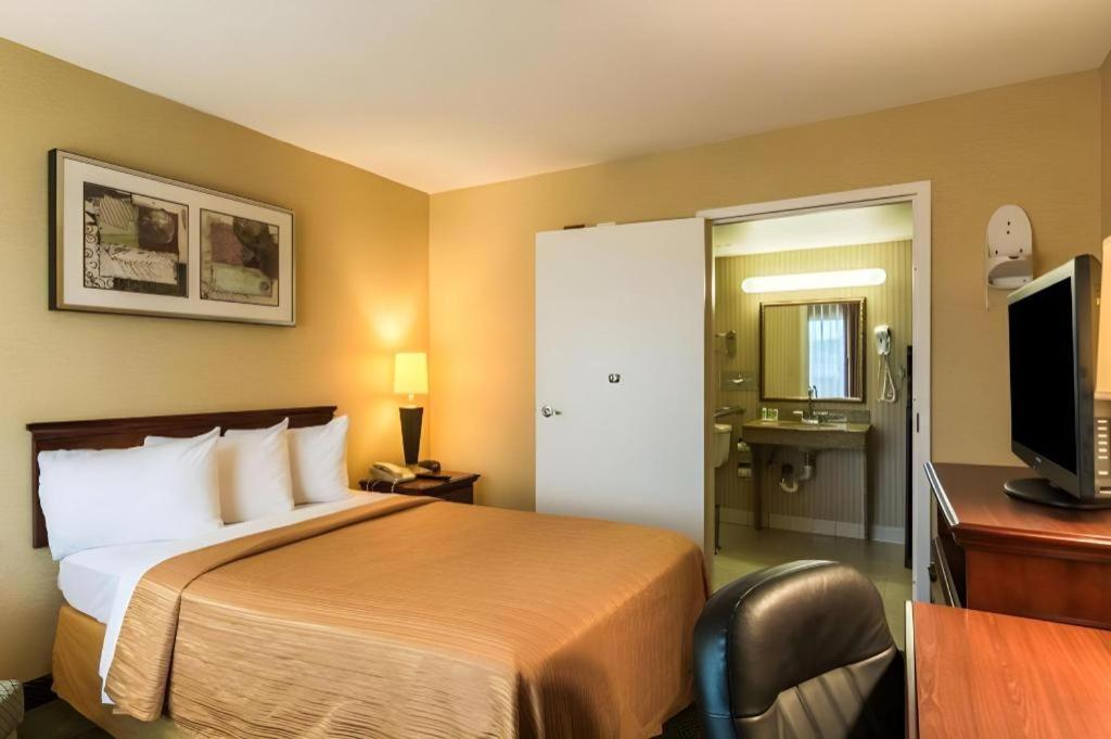 Quality Inn Manassas Exteriör bild